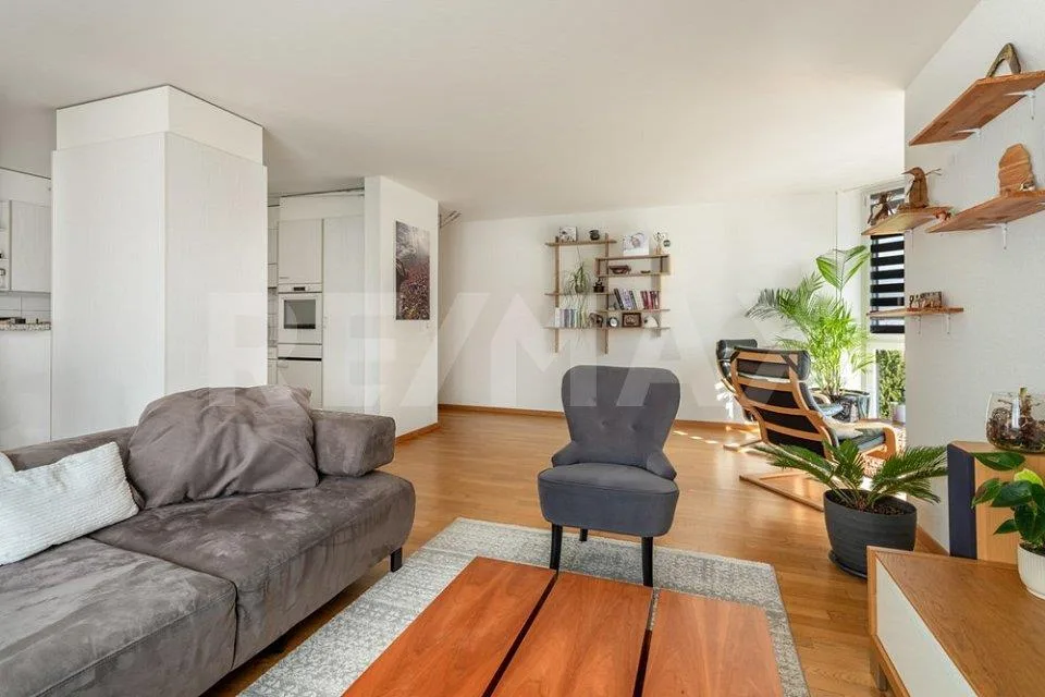 Lichtreiche 3½-Zimmer-Wohnung mit sonniger Lage und Weitblick