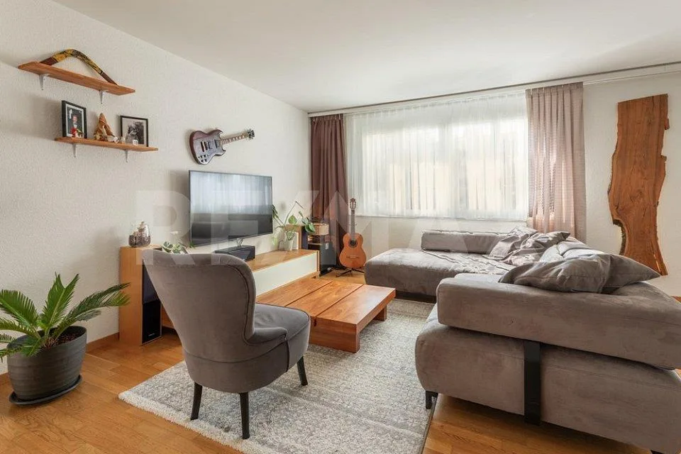 Lichtreiche 3½-Zimmer-Wohnung mit sonniger Lage und Weitblick