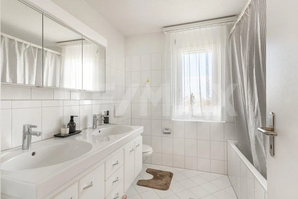 Lichtreiche 3½-Zimmer-Wohnung mit sonniger Lage und Weitblick