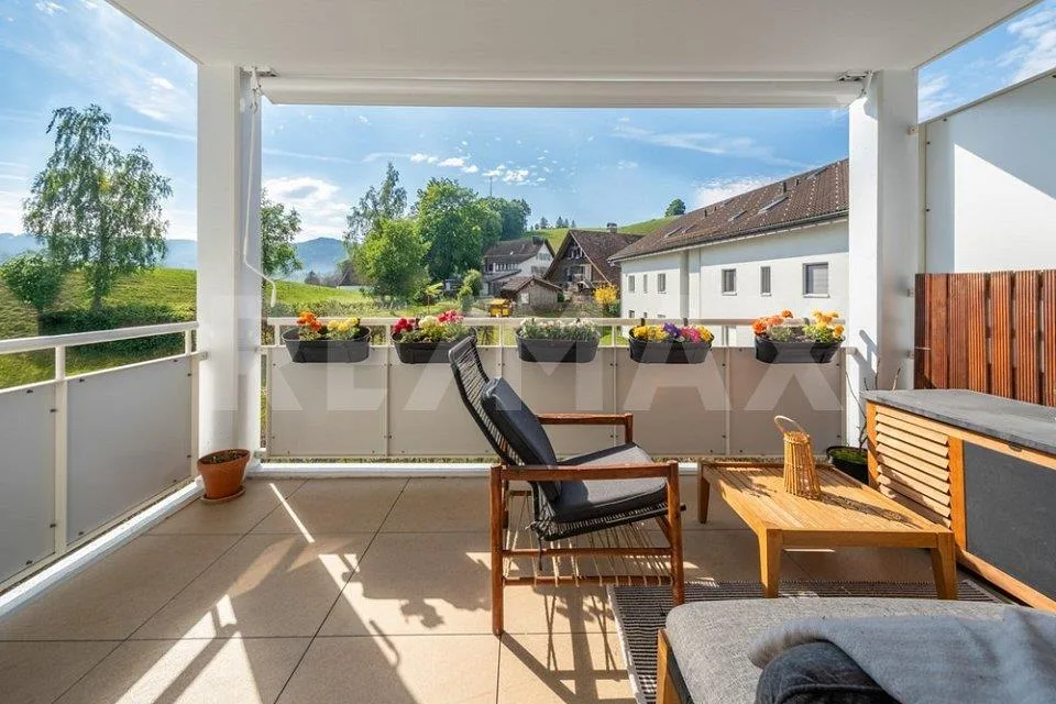 Lichtreiche 3½-Zimmer-Wohnung mit sonniger Lage und Weitblick
