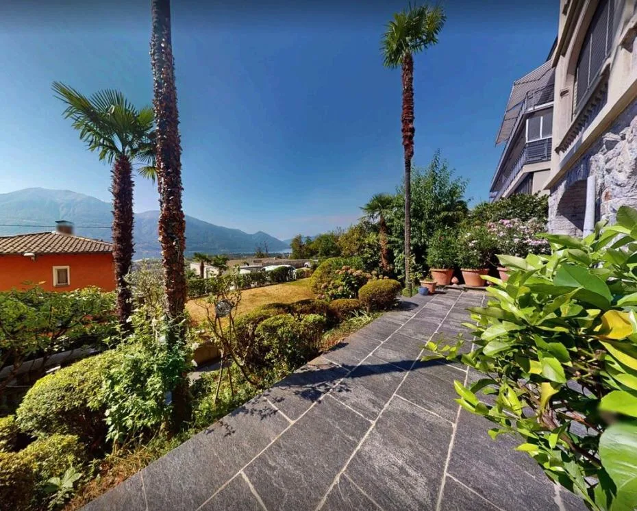 Besonderes Raumkonzept im Tessiner Haus mit Garten und Seesicht – photo 14 sur 20