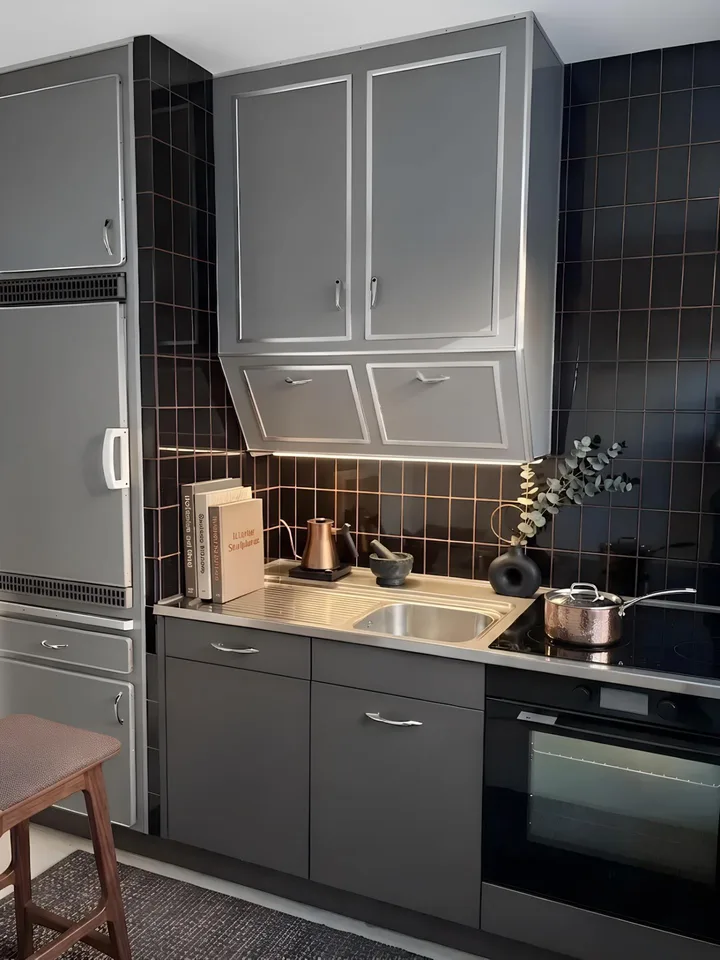 ERSTVERMIETUNG - 2.5- Zimmerwohnung, 8049 Zürich