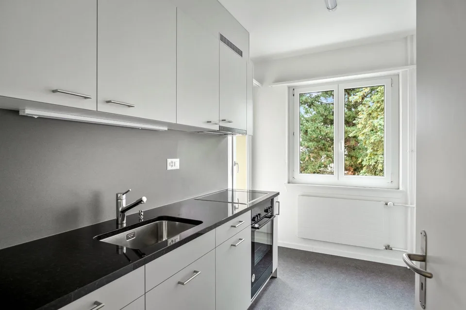 3-ZWG im 2.OG, in 8048 Zürich zu vermieten