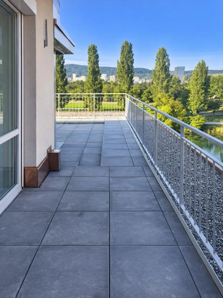 ERSTVERMIETUNG 3.5- Zimmer-Attika-Wohnung, 8049 Zürich zu vermieten