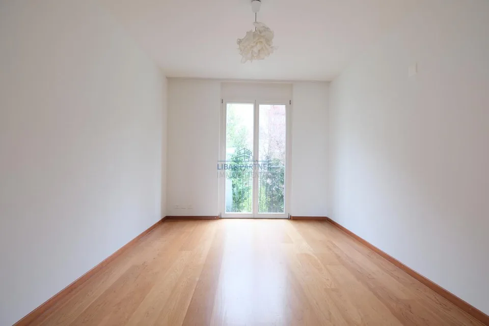 Attika-Maisonette mit unverbaubarem Weitblick über Binningen & Basel