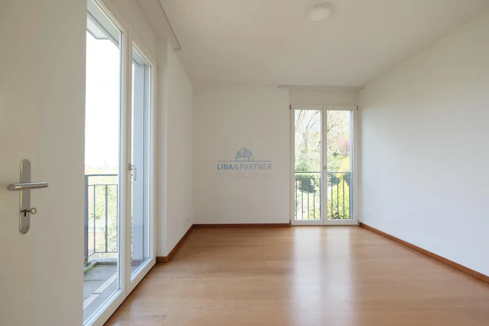 Attika-Maisonette mit unverbaubarem Weitblick über Binningen & Basel