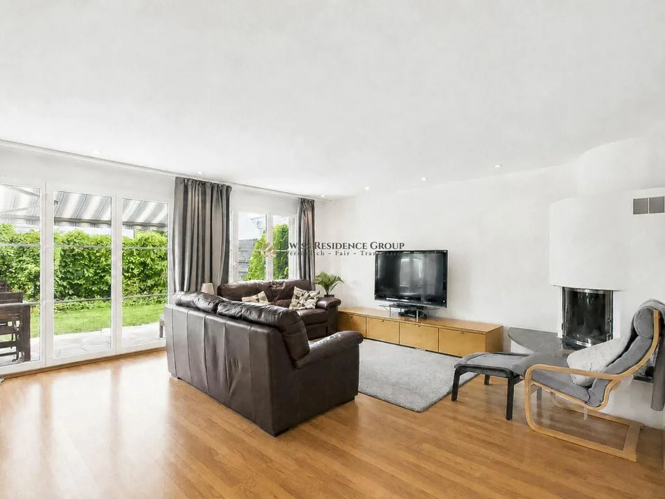 Living in the green by Lake Zurich - spacious - in a family-friendly location