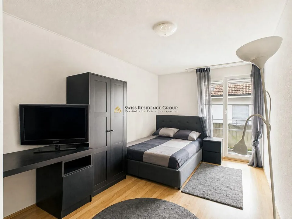 Living in the green by Lake Zurich - spacious - in a family-friendly location