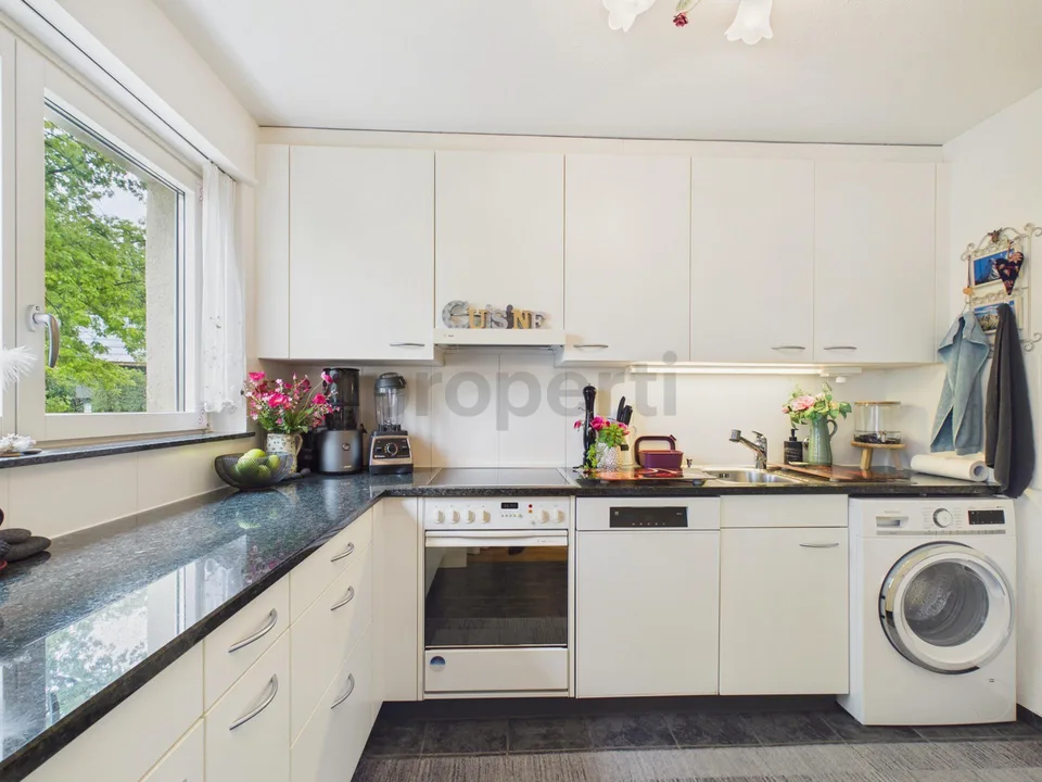 Bright apartment with plenty of space and a great view