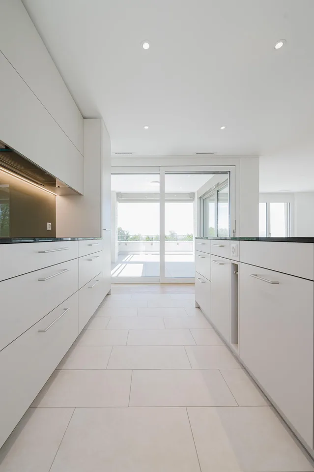 Appartement attique exclusif de 3,5 pièces avec grande terrasse