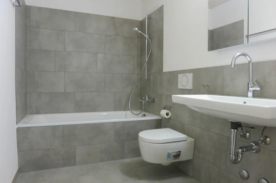 Einzigartiges Wohnambiente - 2½ Zimmer mit Holzelementen und Loggia