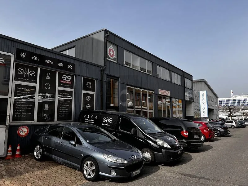 ESPACE DE TRAVAIL MODERNE ET INSPIRANT