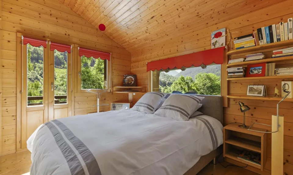 Chalet authentique avec dépendance de charme