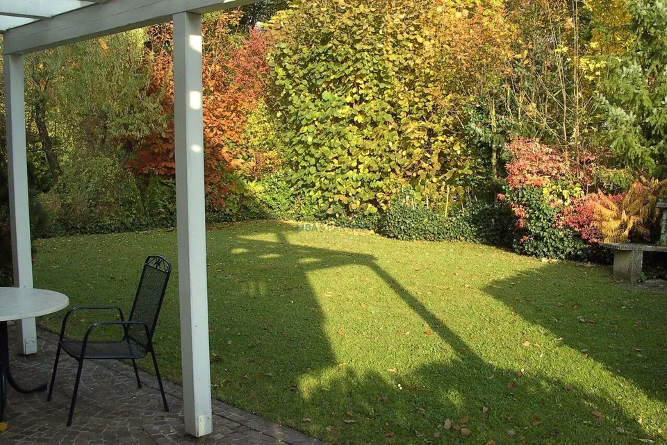 5 Zimmer Einfamilienhaus in Bottmingen – Foto 5 von 22