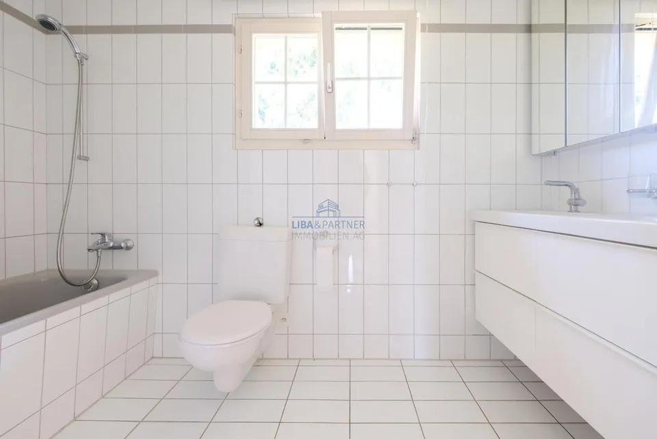 5 Zimmer Einfamilienhaus in Bottmingen – Foto 16 von 22