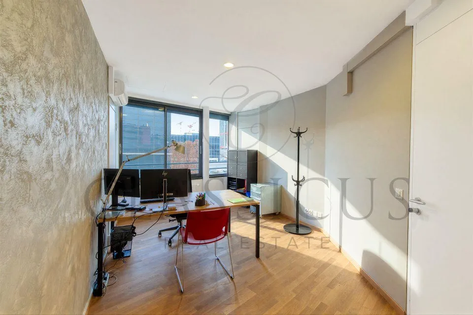 Bureaux professionnels rationnels au 2ème étage - Genève Plainpalais – photo 7 sur 9