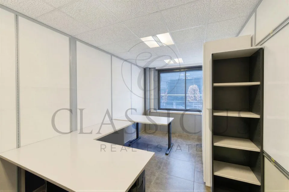 Grande surface de bureaux au 2ème étage - 263 m² - Genève Plainpalais – photo 9 sur 13