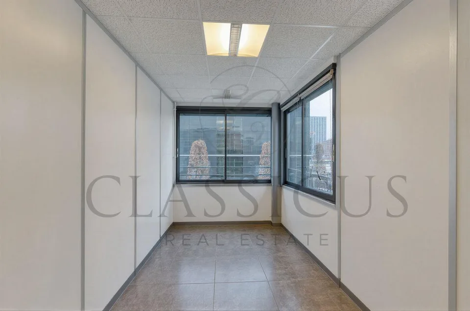 Grande surface de bureaux au 2ème étage - 263 m² - Genève Plainpalais – photo 10 sur 13