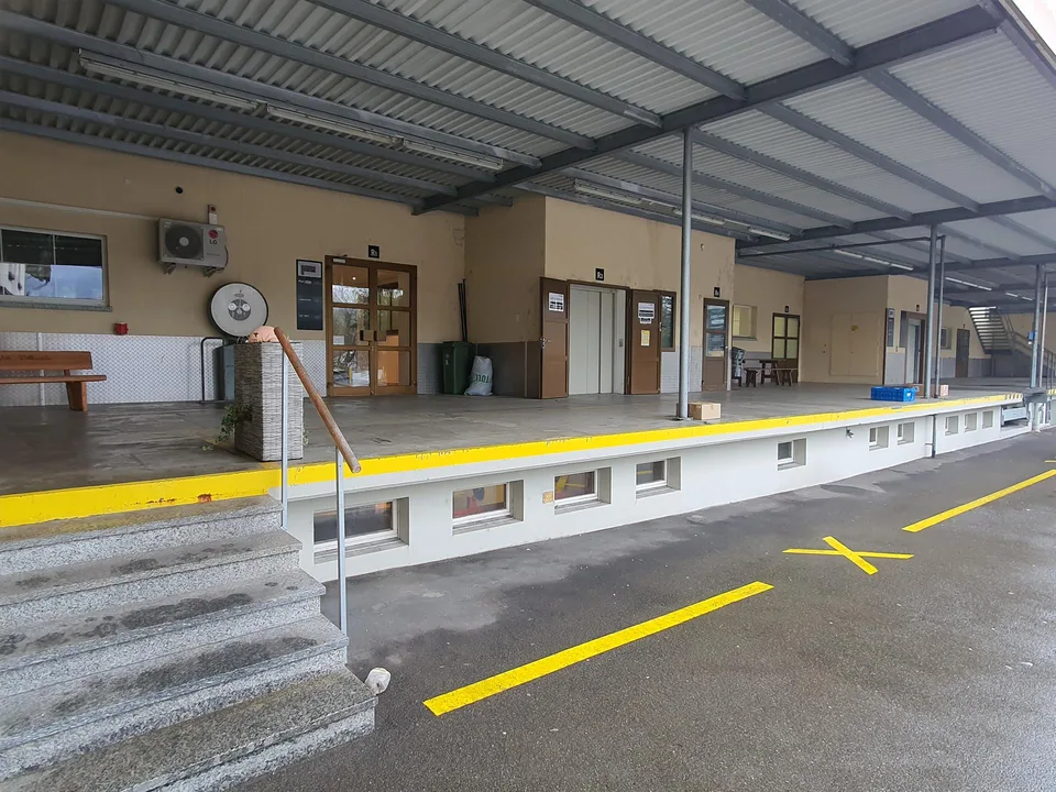 Helle Gewerbe-/Bürofläche 272.5m2 – Foto 6 von 7