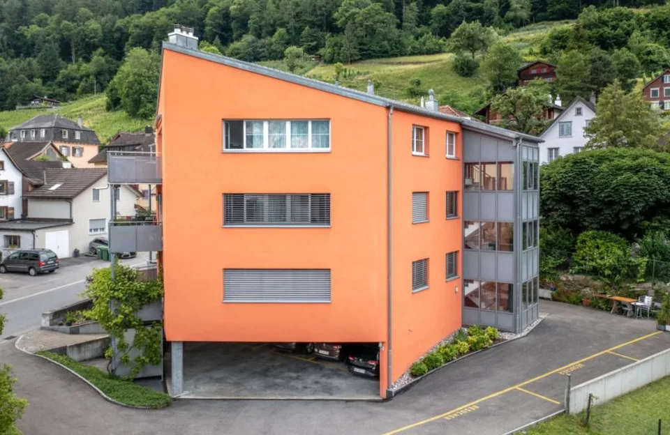 Neuwertige 4.5-Zimmer Attika-Wohnung zu vermieten