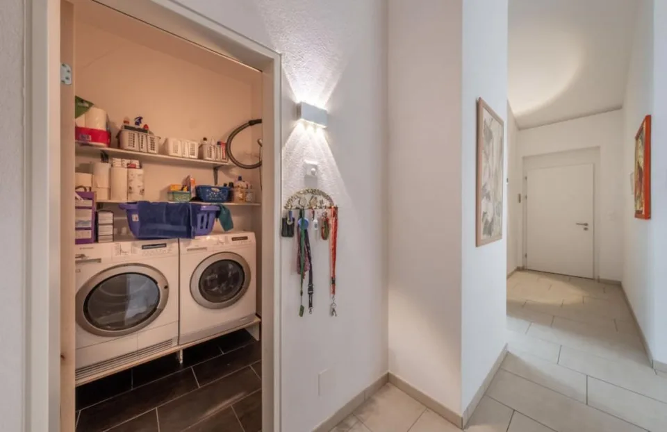 Neuwertige 4.5-Zimmer Attika-Wohnung zu vermieten
