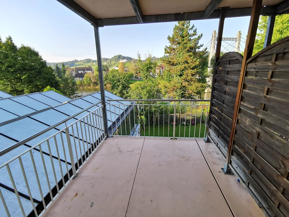 Frisch renovierte 4-Zi Wg mit Balkon und Gemeinschaftsgarten
