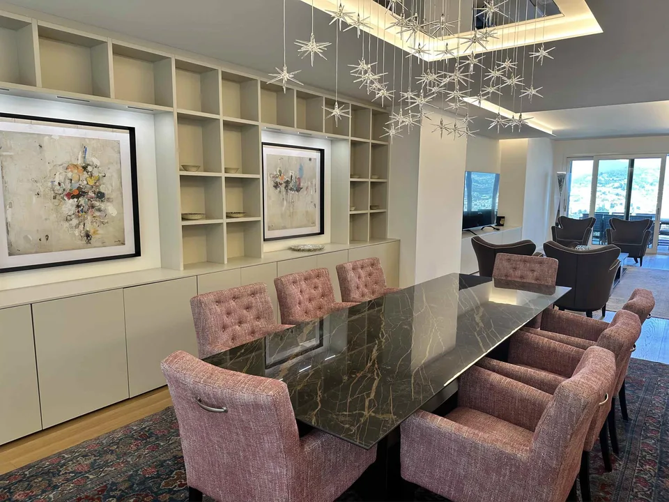 Grande attico con vista lago e terrazza tetto – Foto 6 von 11
