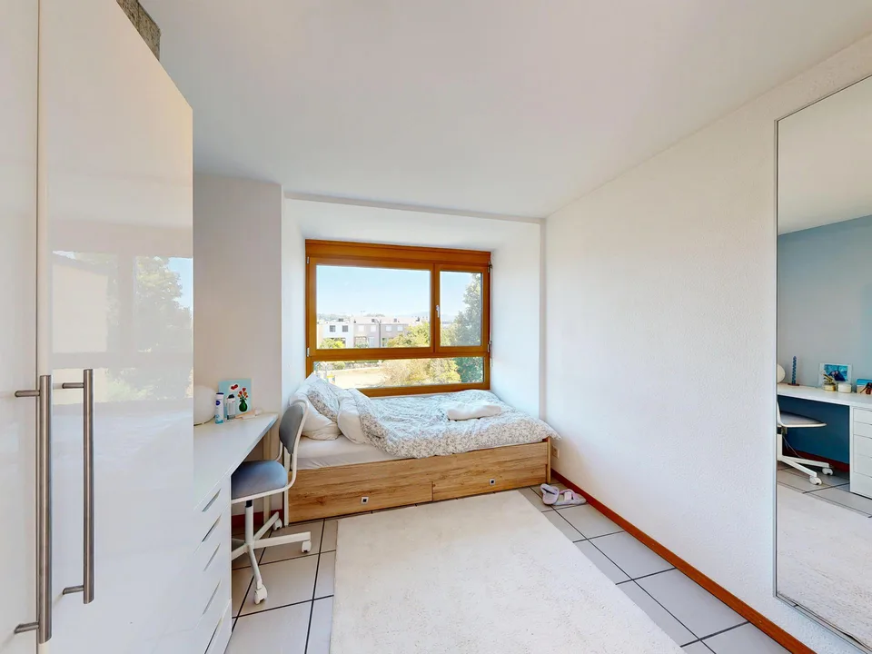 6.5-Zimmer-Doppelhaus mit Autoeinstellplatz – Foto 11 von 18