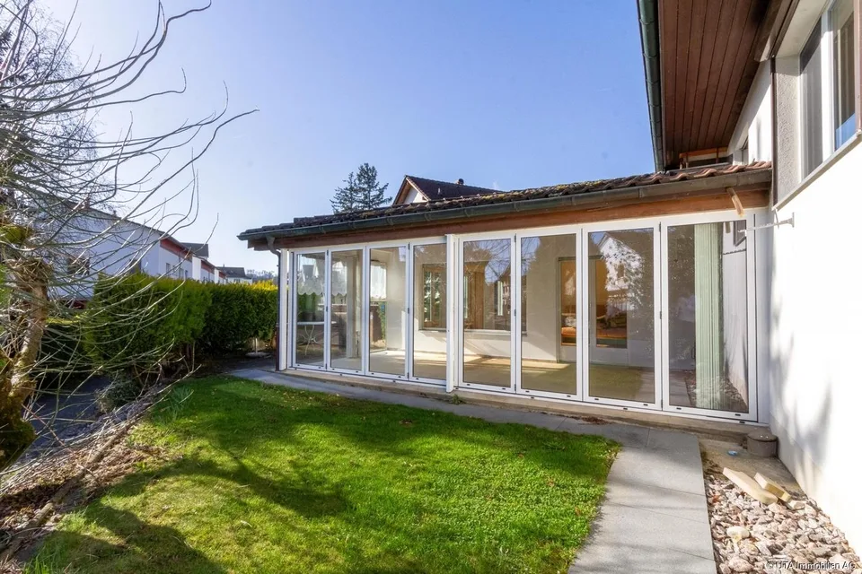 Freistehendes Einfamilienhaus, unweit des Klingnauer Stausees – Foto 12 von 14