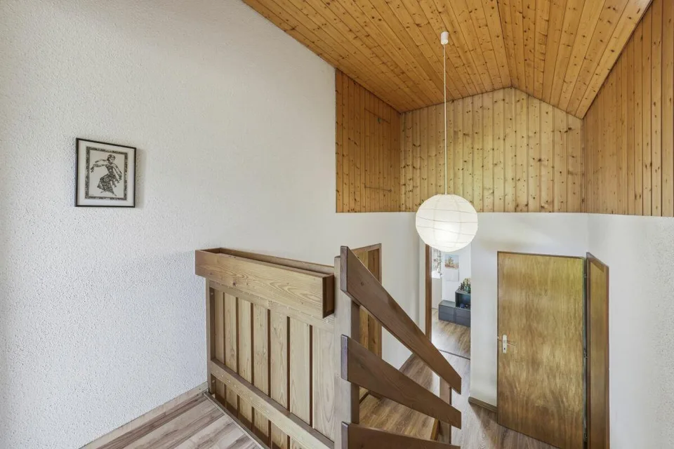 Freistehendes Familienhaus mit Charme, Privatsphäre und sonnigem G... – photo 22 of 30