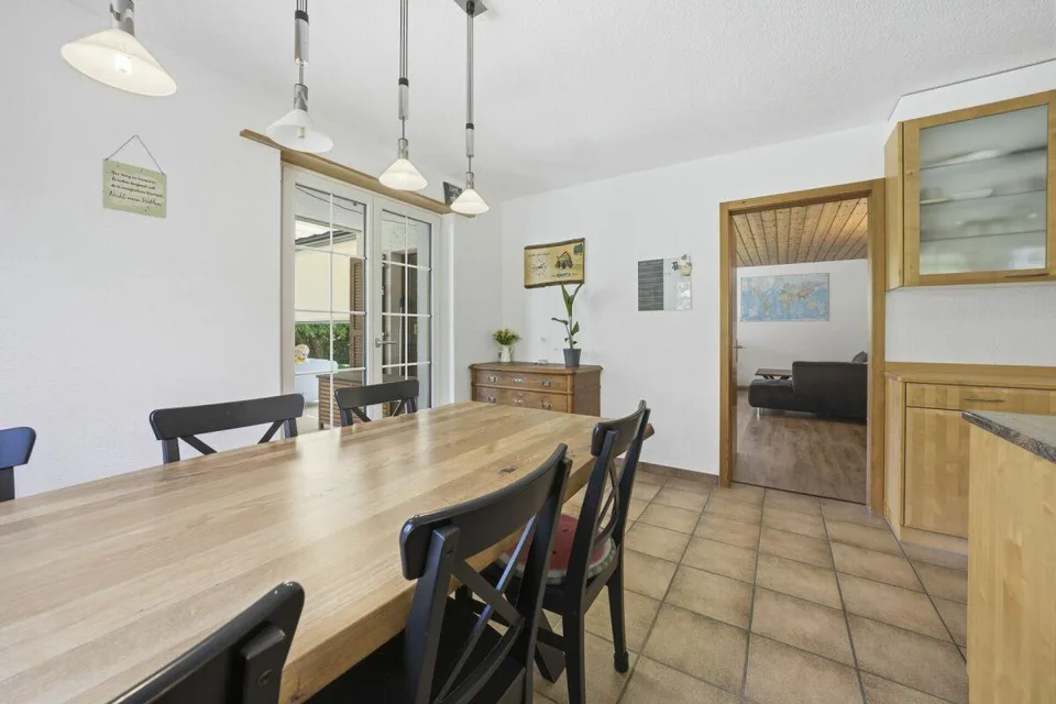 Freistehendes Familienhaus mit Charme, Privatsphäre und sonnigem G... – photo 10 of 30