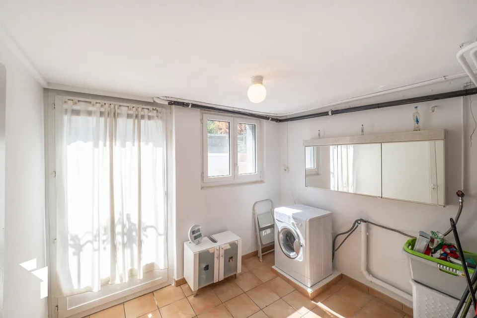 Fehr Immobilien - Top gepflegtes 5.5-Zimmer-EFH an zentraler Lage – foto 10 di 14