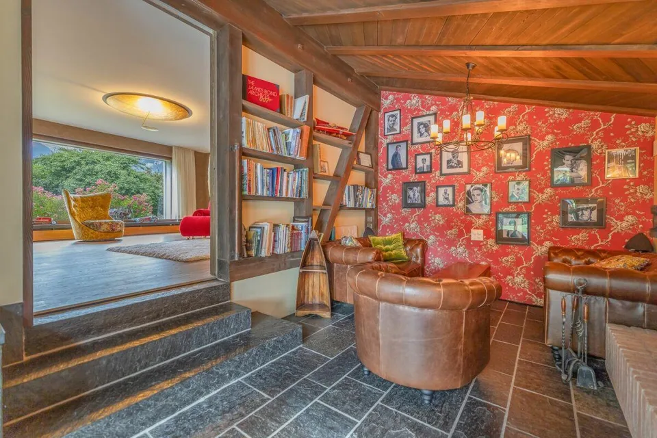 Exklusive Residenz mit Pool und privater Gartenidylle – Foto 6 von 13