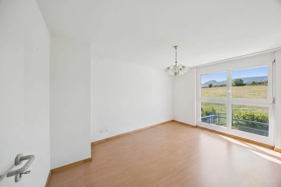 Maison individuelle en rangée moderne de 5 ½ pièces avec garage et belle vue – photo 6 sur 10