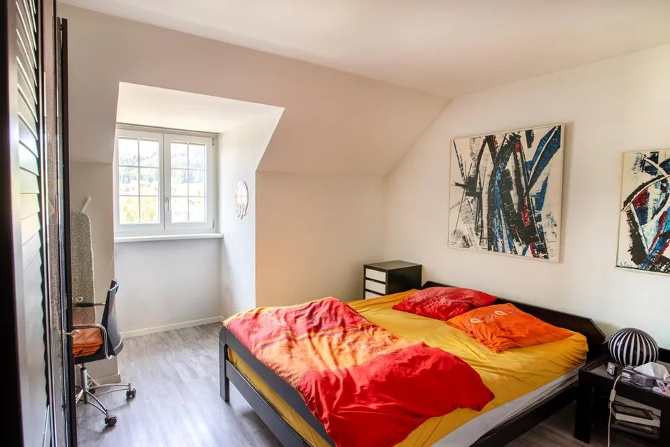 Heimelige Dachgeschosswohnung für Eigennutzer oder Kapitalanleger – Foto 4 von 6