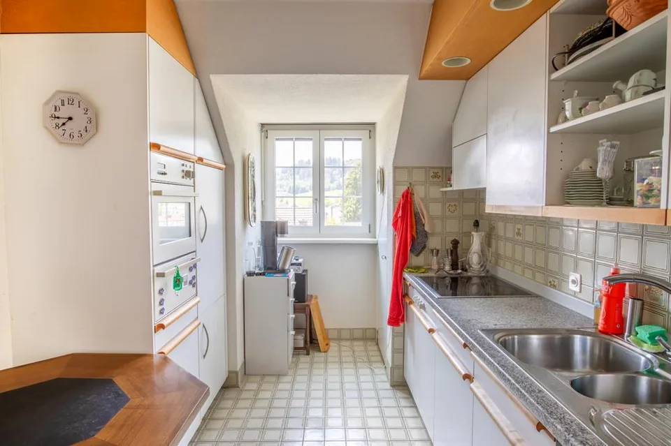 Heimelige Dachgeschosswohnung für Eigennutzer oder Kapitalanleger – Foto 3 von 6