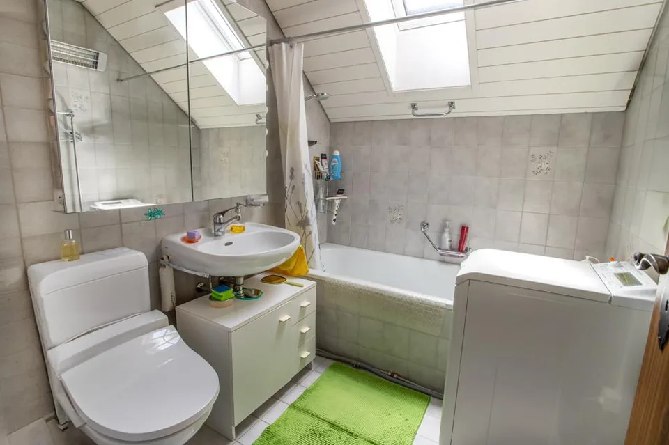 Heimelige Dachgeschosswohnung für Eigennutzer oder Kapitalanleger – Foto 5 von 6