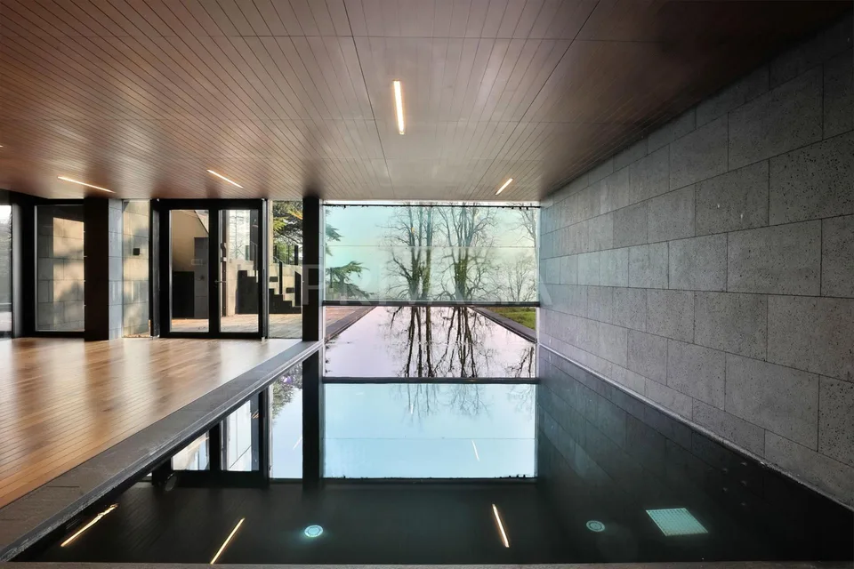 Propriété contemporaine d'exception avec accès privé au lac – Foto 5 von 6