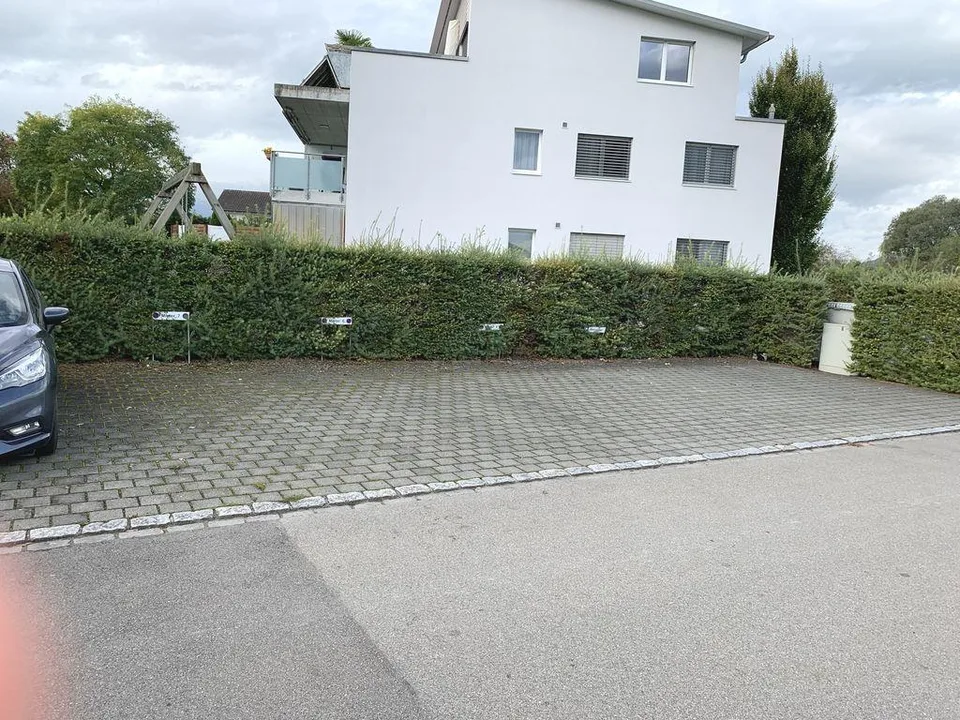 Aussenabstell- und Tiefgaragenplätze zu vermieten – Foto 2 von 3