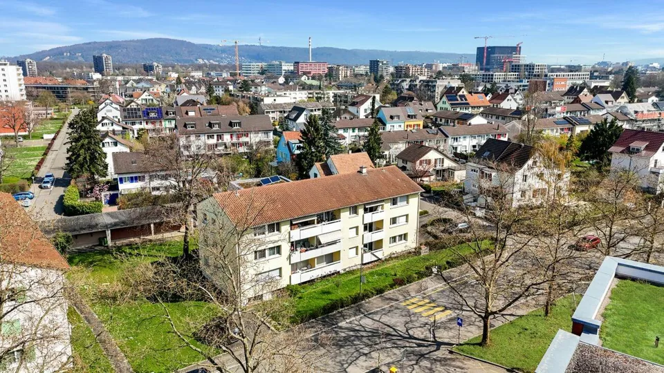 moderne 3.5-ZWG mit Balkon, Keller, Estrich, Waschmaschine und Parkplatz – Foto 12 von 13