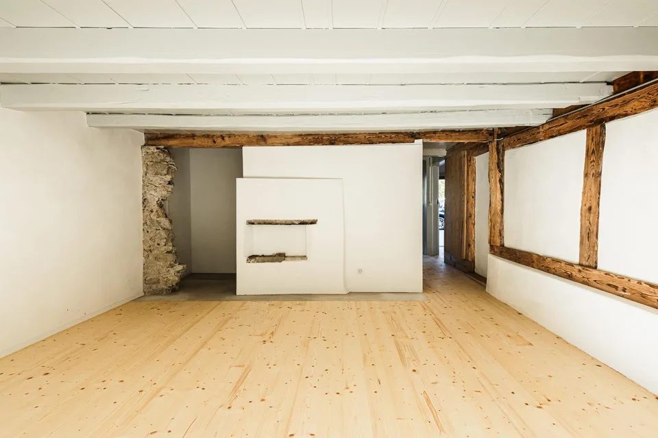 Moderne denkmalpflegerische 3.5 Wohnung in Zell (ZH) mit Garten