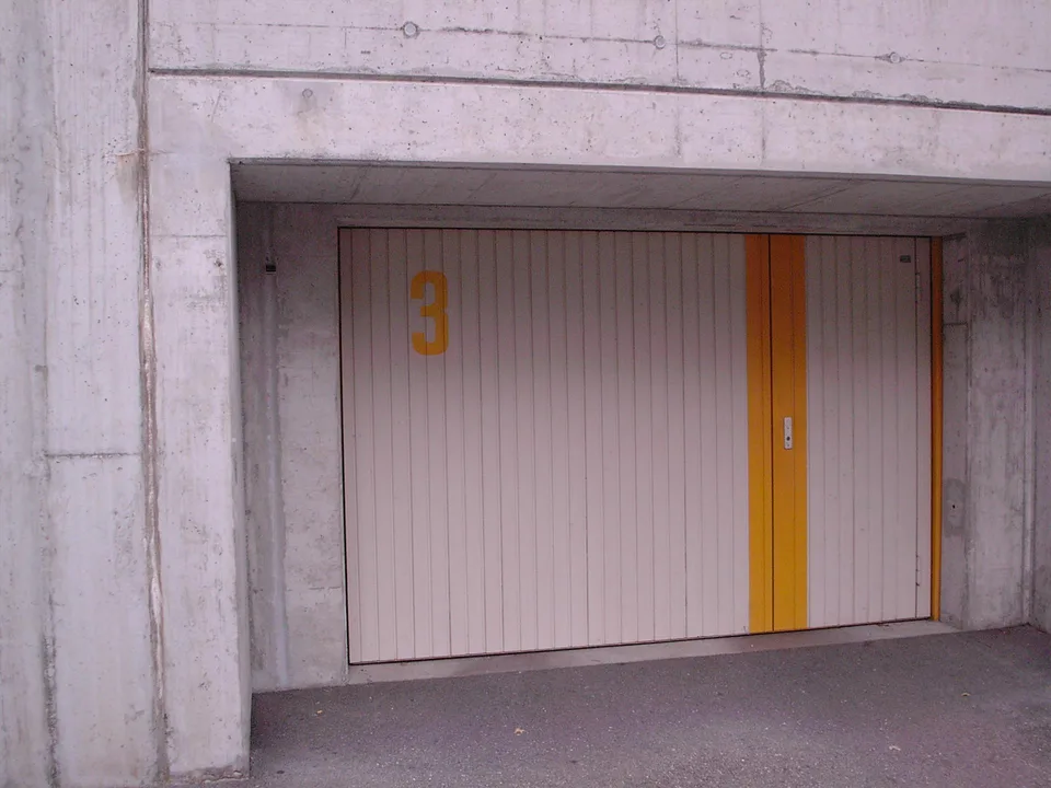 Abstellplatz in Einstellhalle – photo 2 of 3
