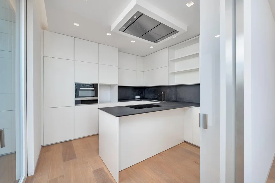 LUSSUOSO 4.5 LOCALI CON GIARDINO | LUXURIOUS 4.5-ROOM WITH GARDEN |... – Foto 6 von 13