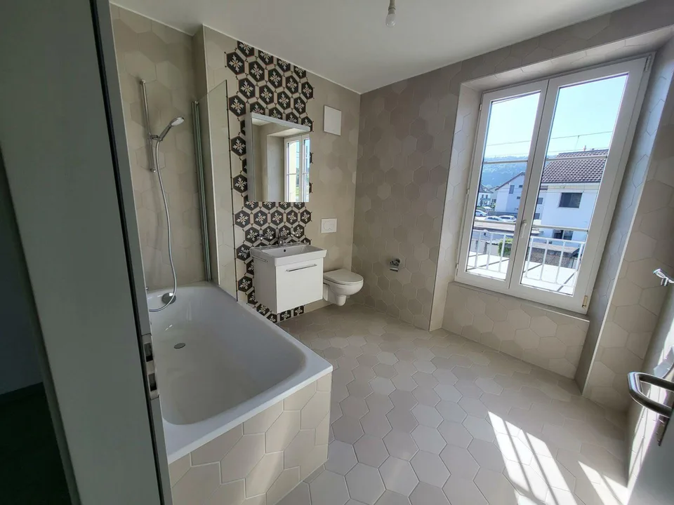 Magnificent komplett renoviertes Duplex mit großem Balkon