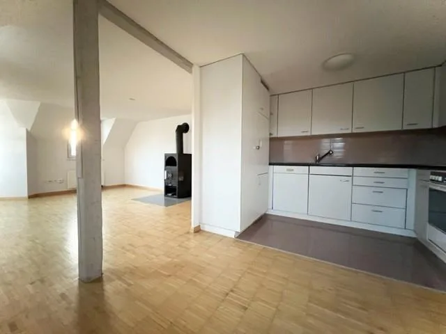 Appartement avec poêle en faïence et charme particulier – photo 6 sur 11