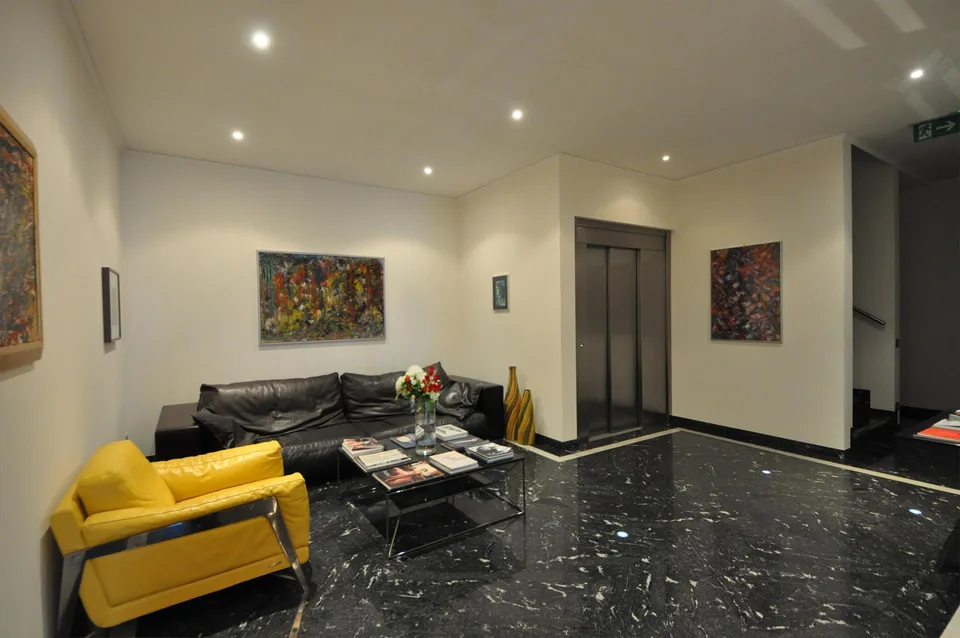 Palazzo a reddito con vista lago e monti – Foto 2 von 13