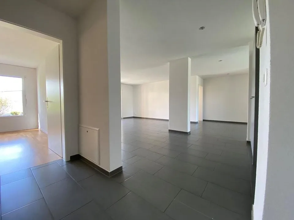 Moderne Wohnung an ruhiger Lage