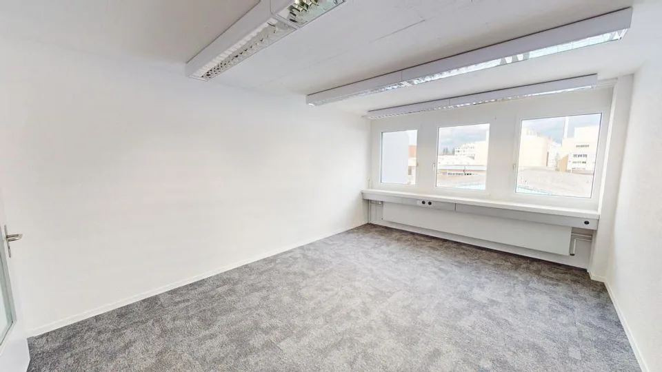 BÜRO- UND GEWERBERÄUMLICHKEITEN | NACHMIETERSUCHE INFOLGE VERKLEINE...