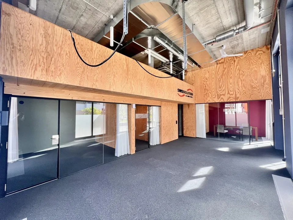 Gewerbefläche(n) im Erdgeschoss zu vermieten (201m2/402m2/603m2) – photo 2 of 5