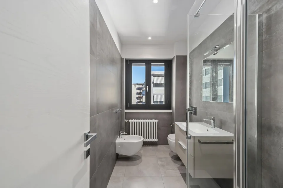 ATTICO DI 4.5 LOCALI COMPLETAMENTE AMMOBILIATO | VOLLSTÄNDIG MÖBLIE... – foto 6 di 9